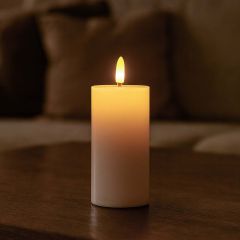 LED Blockljus med flammeffekt, vit, 10 cm hög, Ø5 cm, timer, äkta stearin