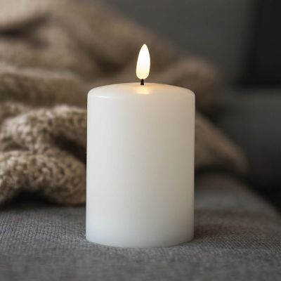 LED Blockljus med smält utseende och flammeffekt, 10 cm hög, Ø7,5 cm, äkta stearin