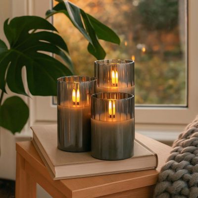 LED-blockljus i set i rökfärgat glas med flammeffekt, 3 st, inkl. fjärrkontroll och timer, 10/12,5/15 cm höga, äkta stearin