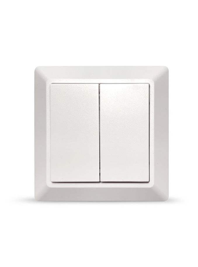 Vit Lightbee Zigbee-strömbrytare, EU-modell, med fyra kvadratiska knappytor