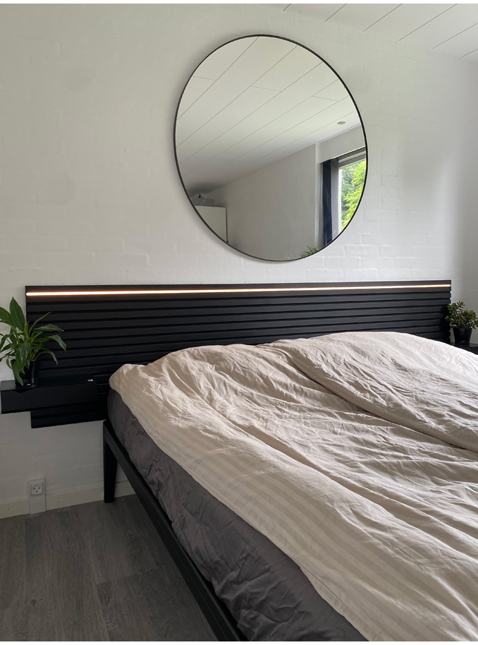 Panelvägg med belyst aluminiumprofil