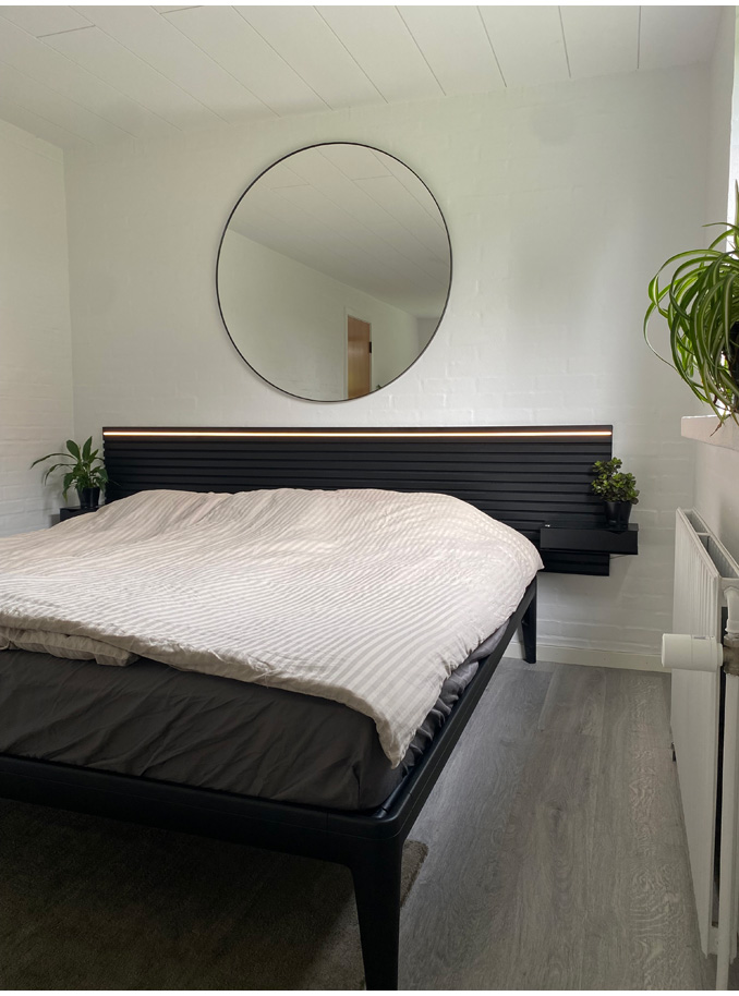Akustikpanel med LED-ljus sett från sidan